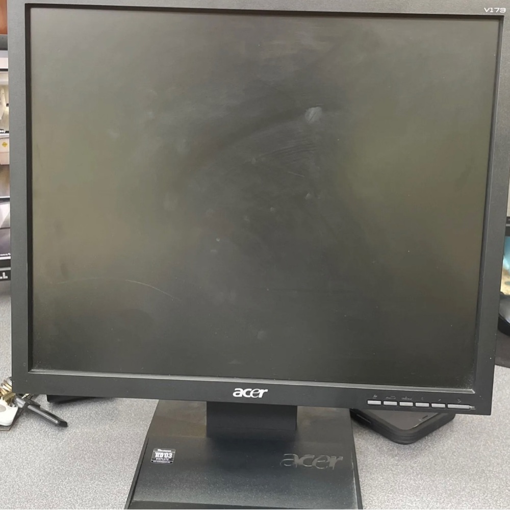 10 Acer V173 LCD Monitors